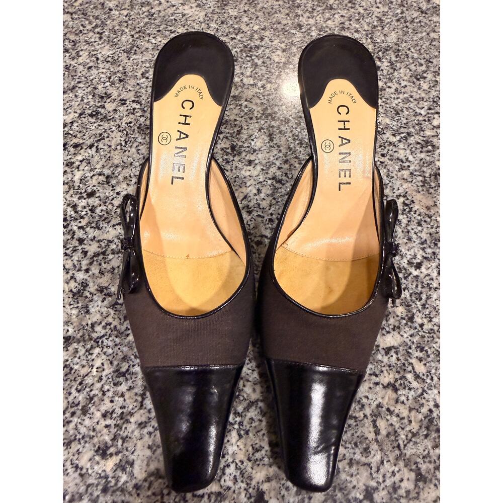 Vintage Chanel Black CC Logo Cap Toe Mules – Size 7.5B - Picture 3 of 9